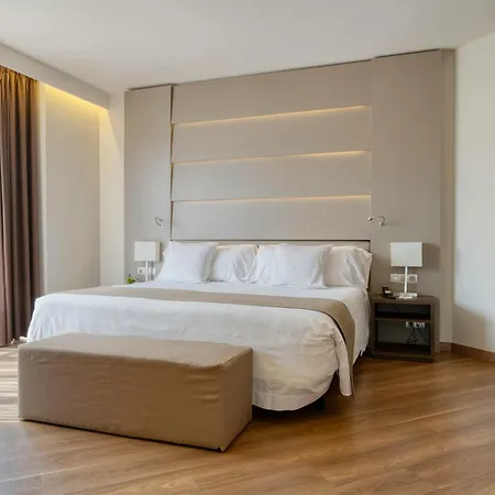 America Hotel 4*